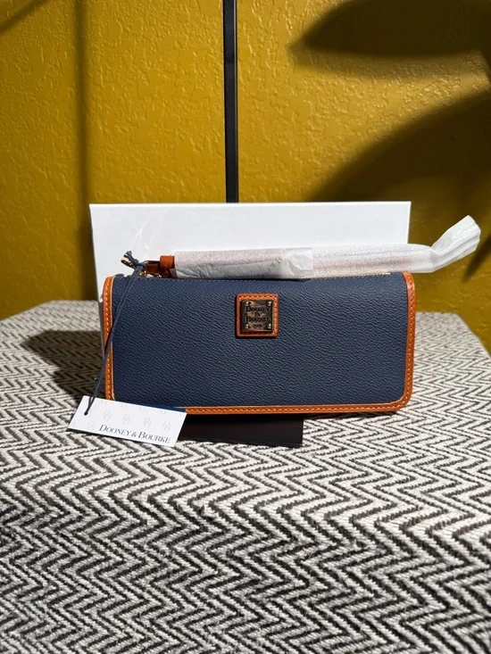 Dooney & Bourke Pebble Grain Kirby Tatum Slim Wallet / Wristlet - Picture 11 of 14